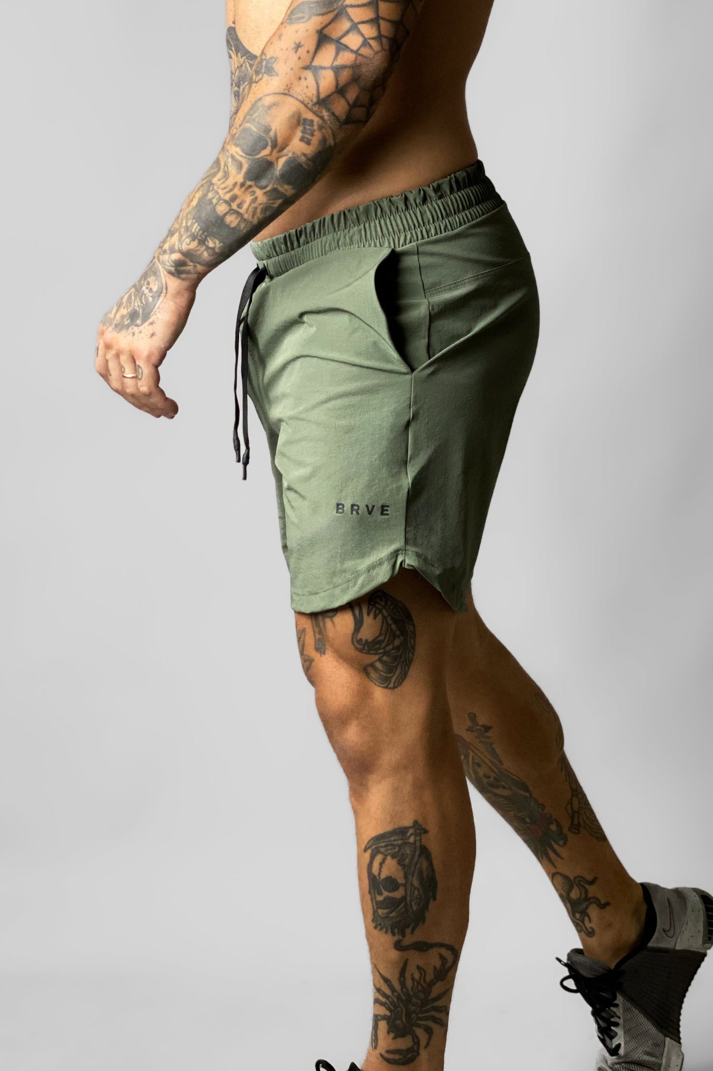 Shorts Masculino AllTraining Light Verde Army