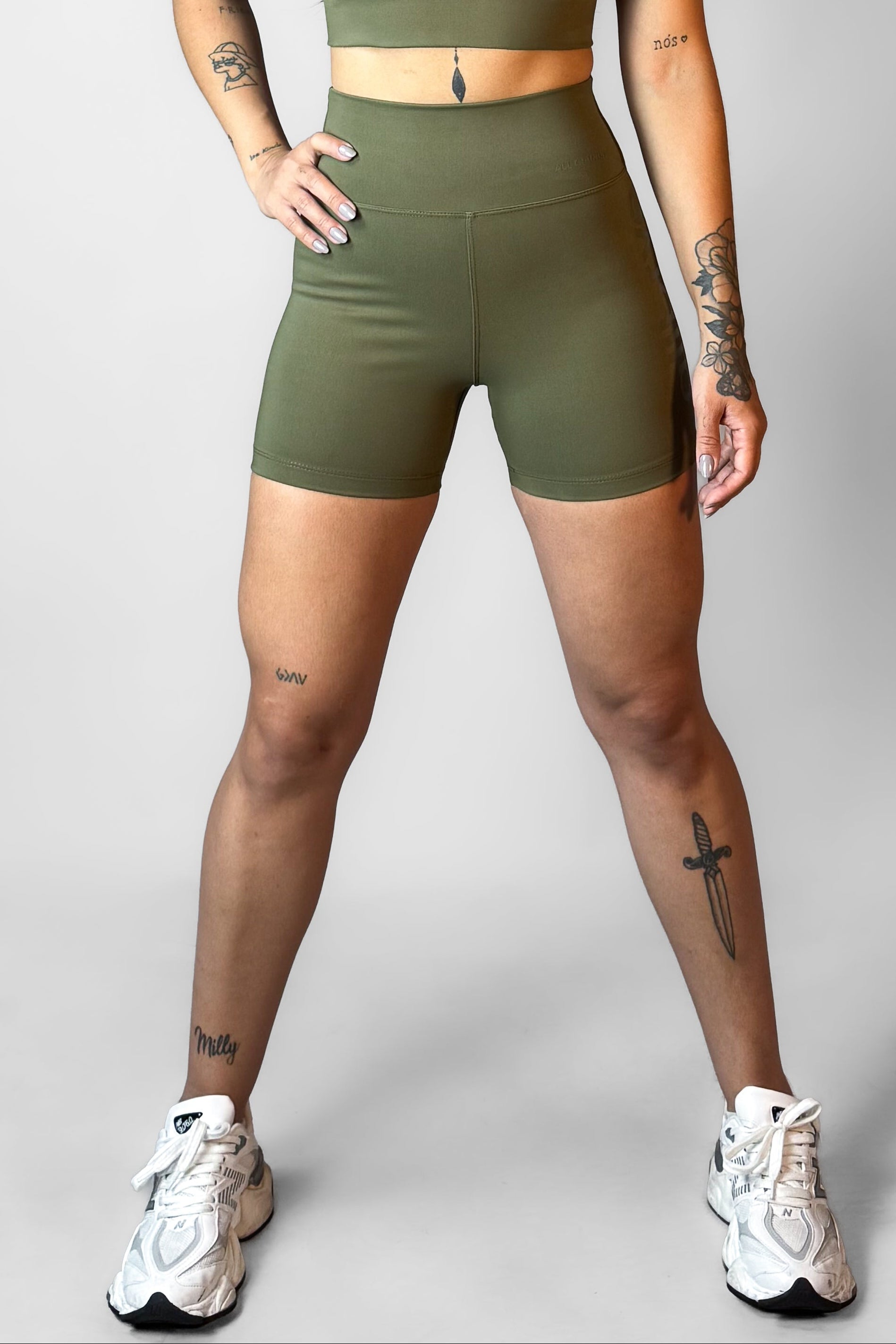 Shorts Feminino Alltraining Essential Verde Oliva