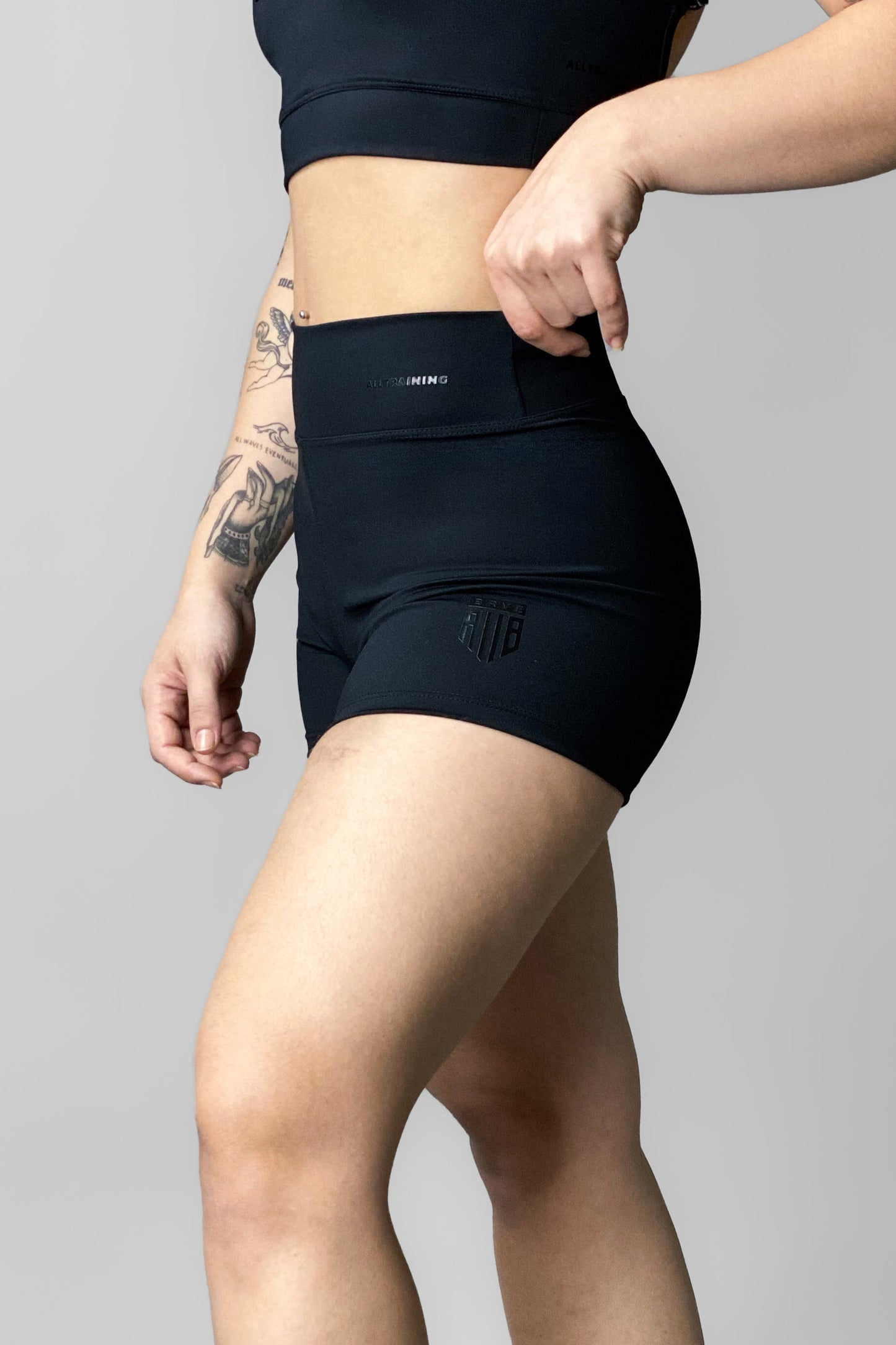 Shorts Feminino Alltraining Act Allblack Logo