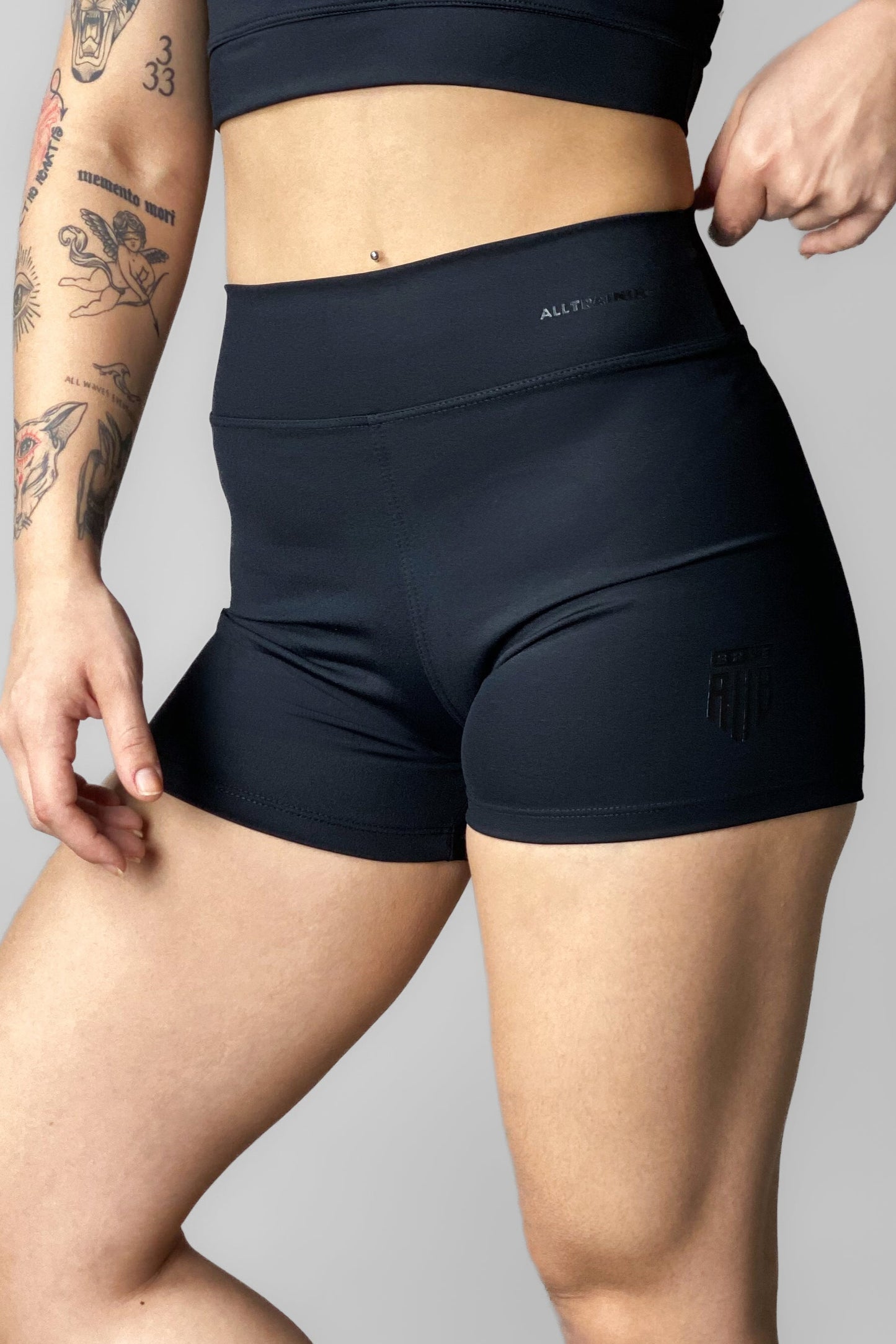 Shorts Feminino Alltraining Act Allblack Logo