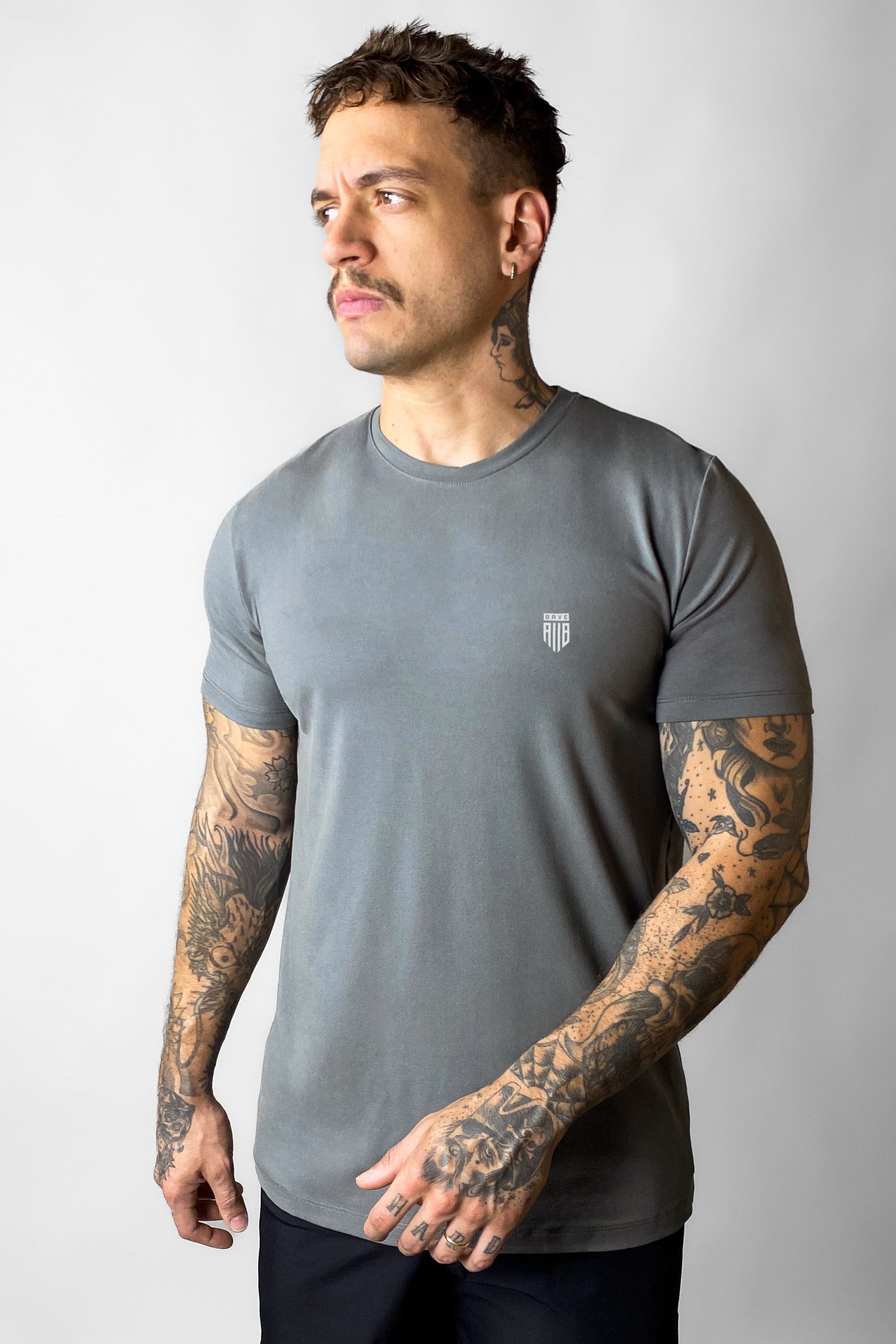Camiseta Masculina Tech Light Cinza Chumbo ALLBRVE Refletivo