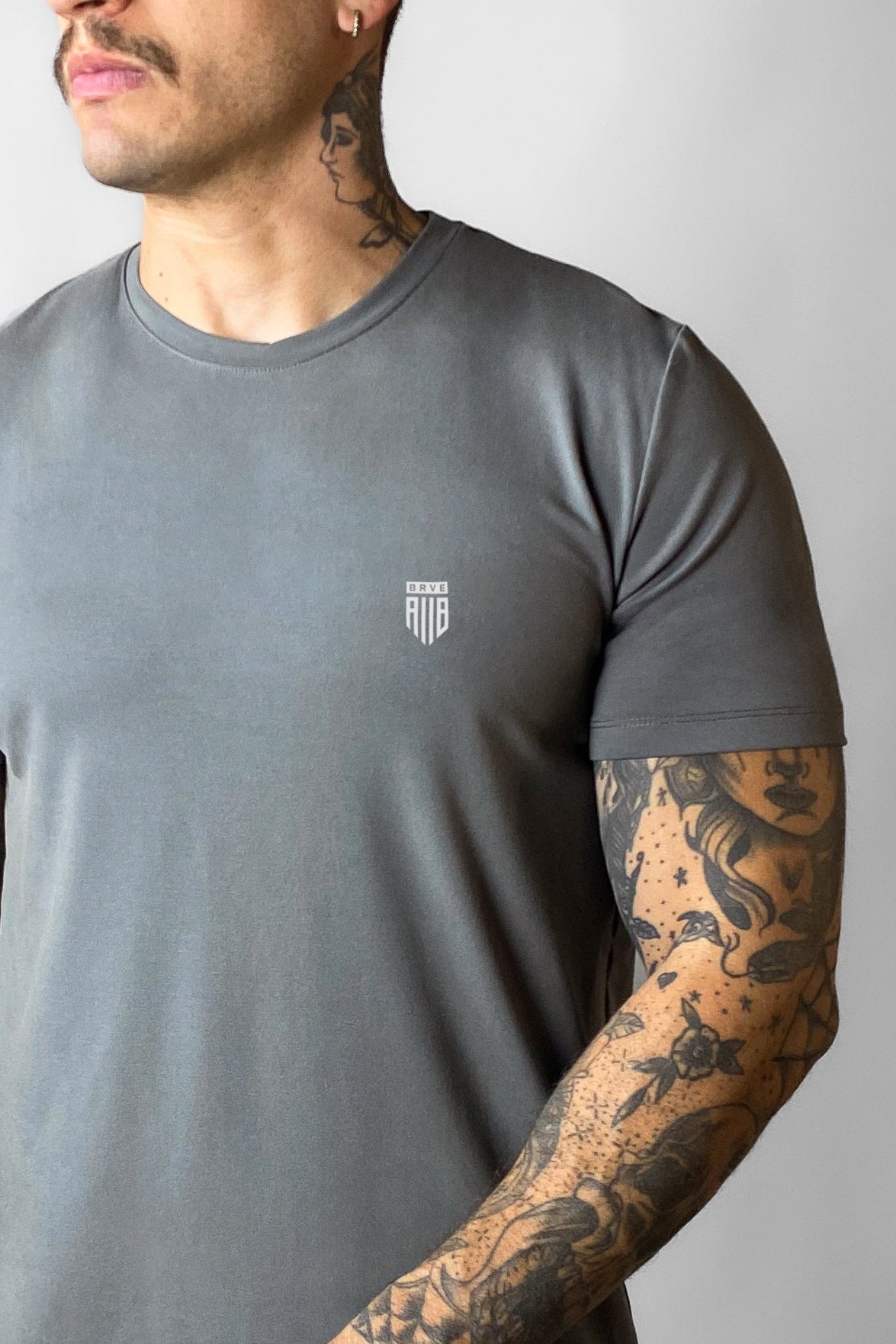 Camiseta Masculina Tech Light Cinza Chumbo ALLBRVE Refletivo
