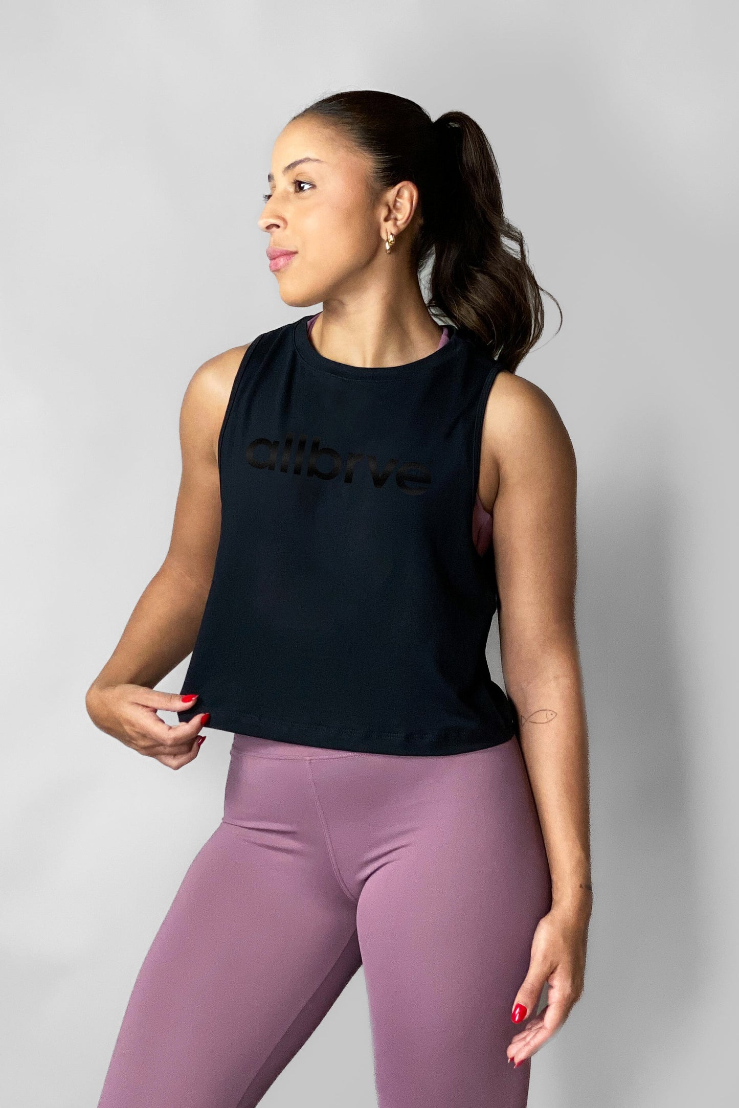 Regata Cropped Preta Allblack Round